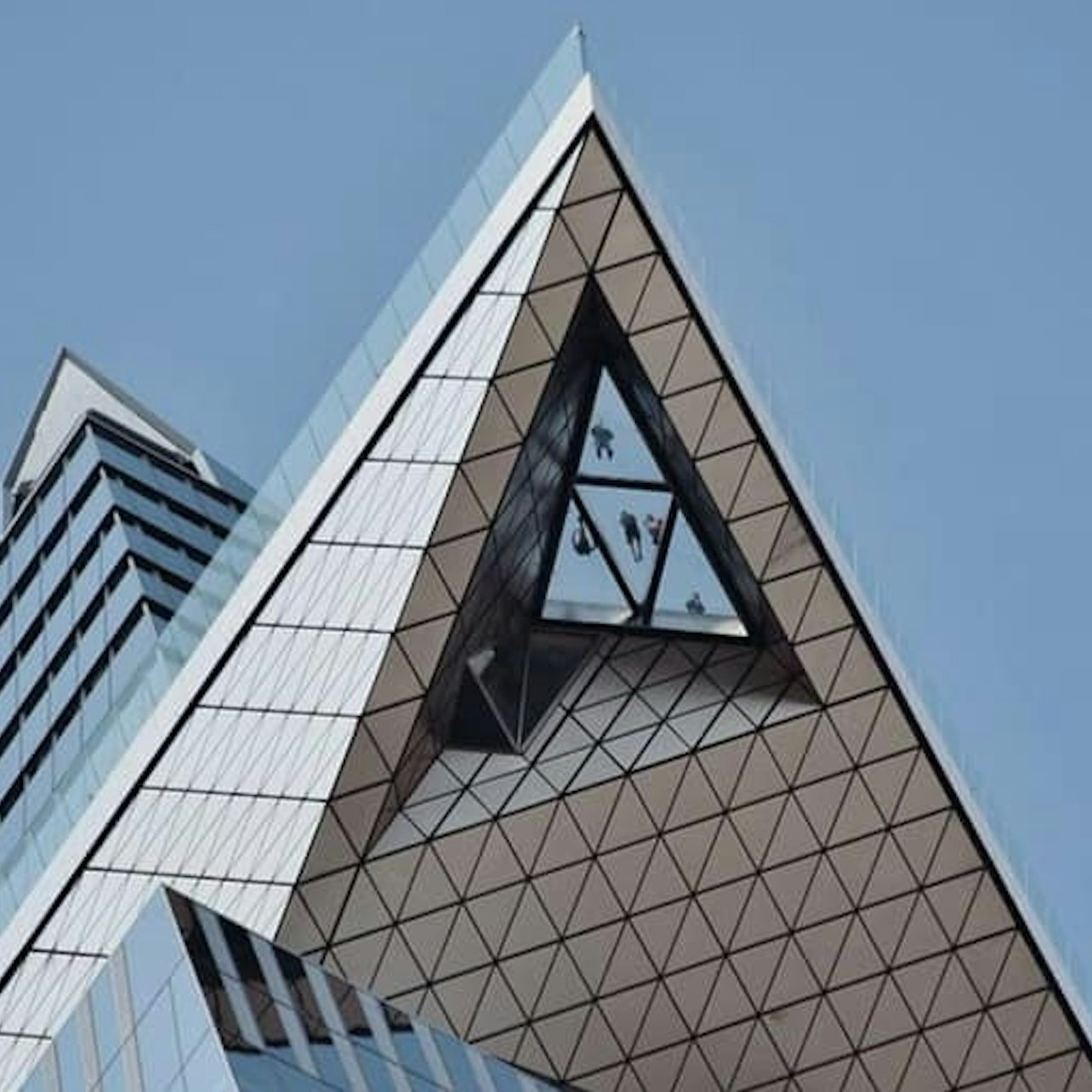 Experience breathtaking views of Manhattan from the iconic skyline to the Hudson River while standing on the edge of the highest outdoor sky deck in the Western Hemisphere.